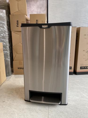 Thùng Rác Fitis Mega Đạp 40L SPL2-901 Inox